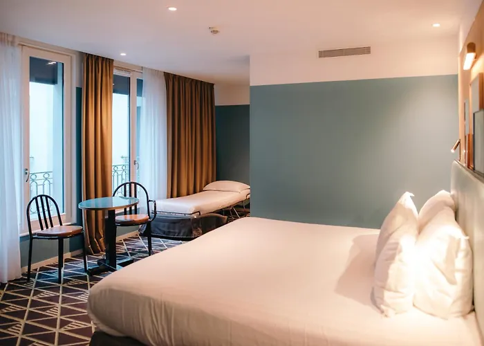 Hotel Eiffel Blomet